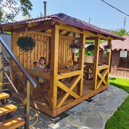 Casa de hóspedes нота карпат 3*