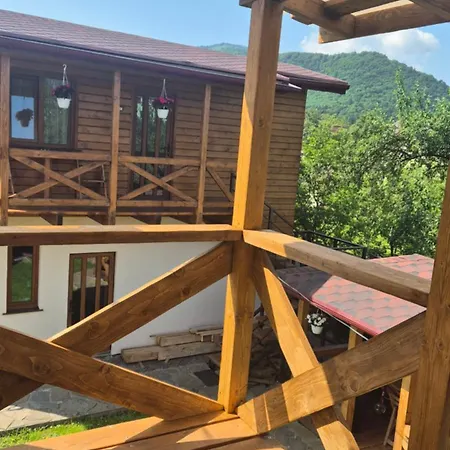 нота карпат 3* סקולה